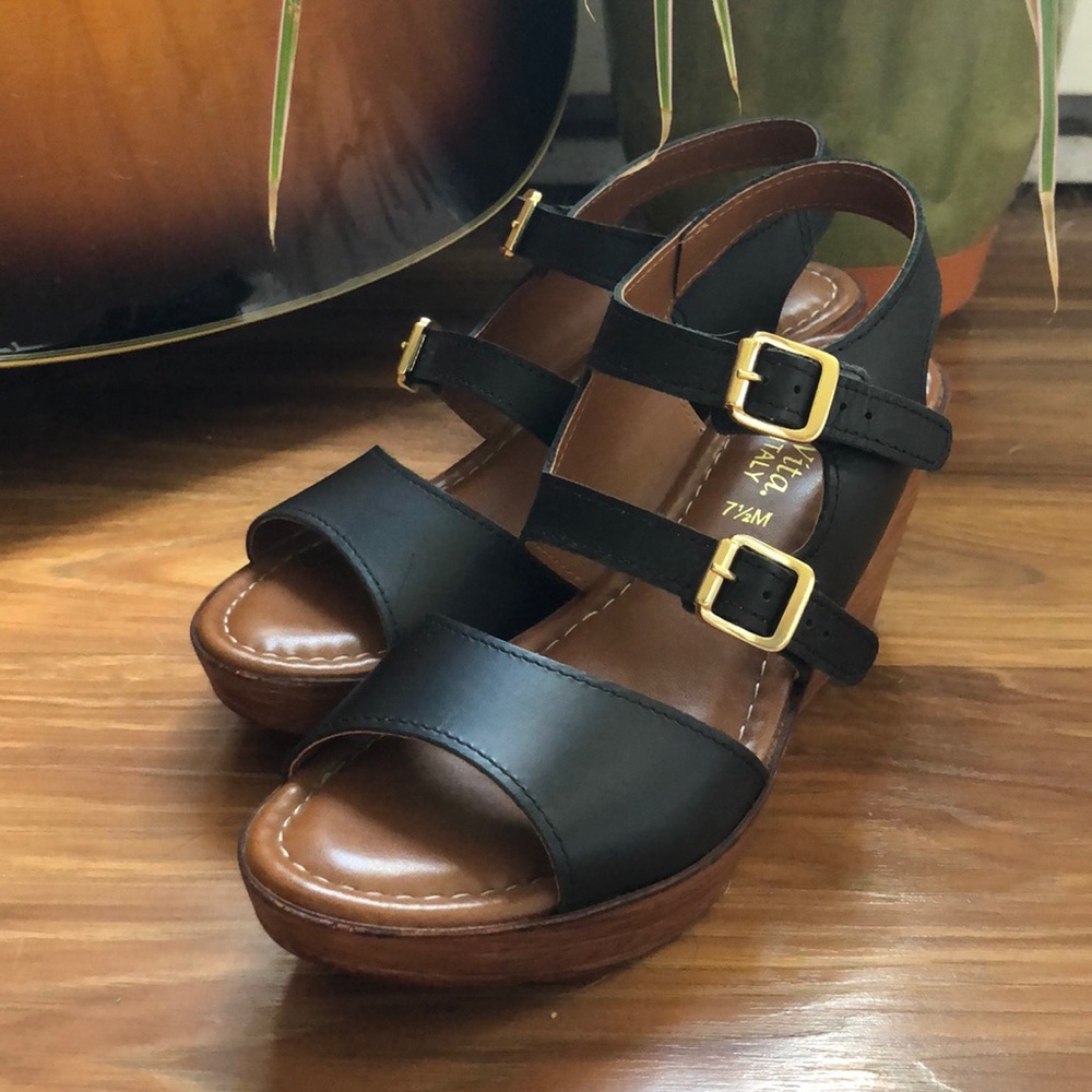 Bella Vita Wedge Sandals